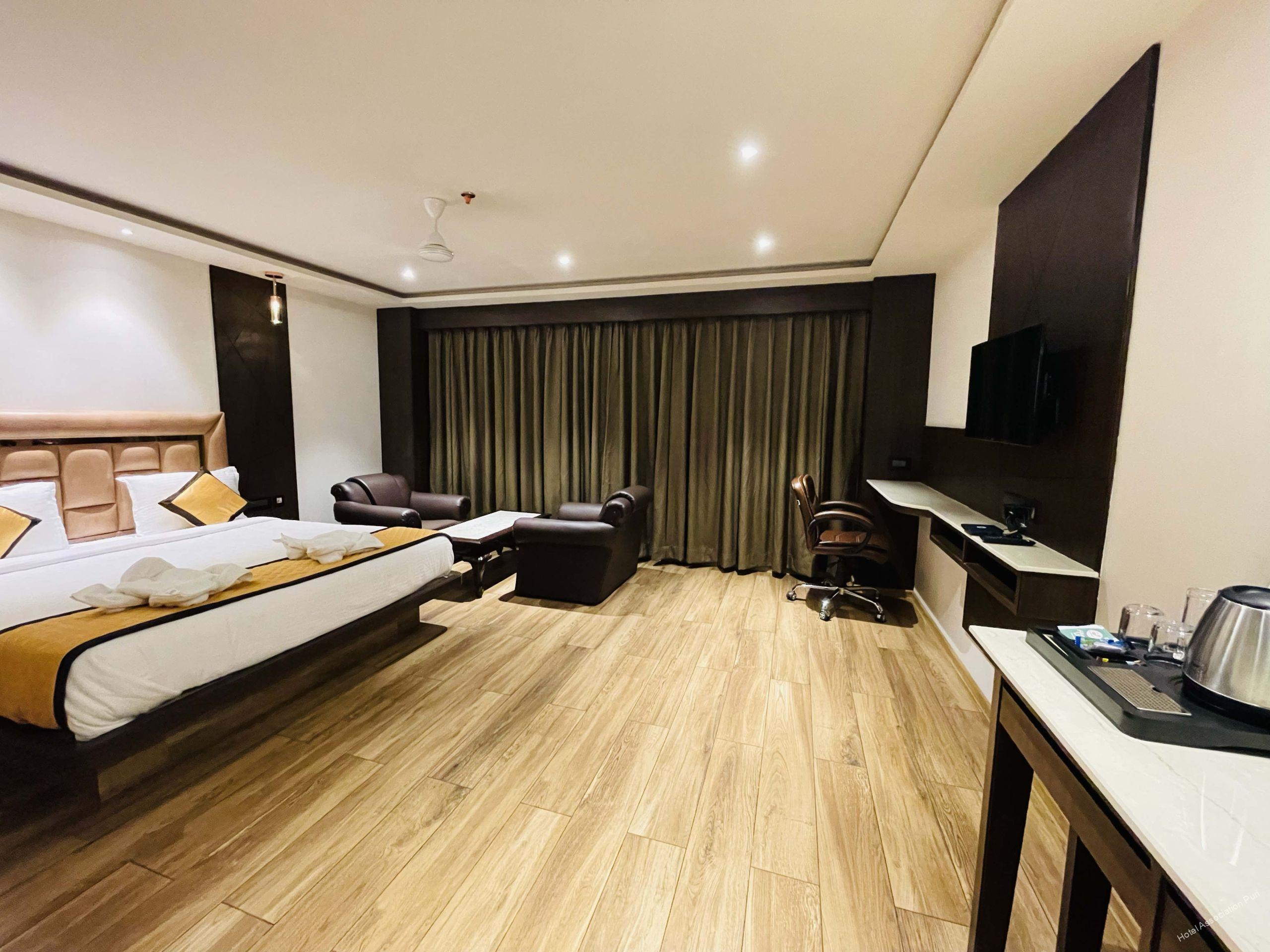GRAND SUPER DELUXE ROOM
